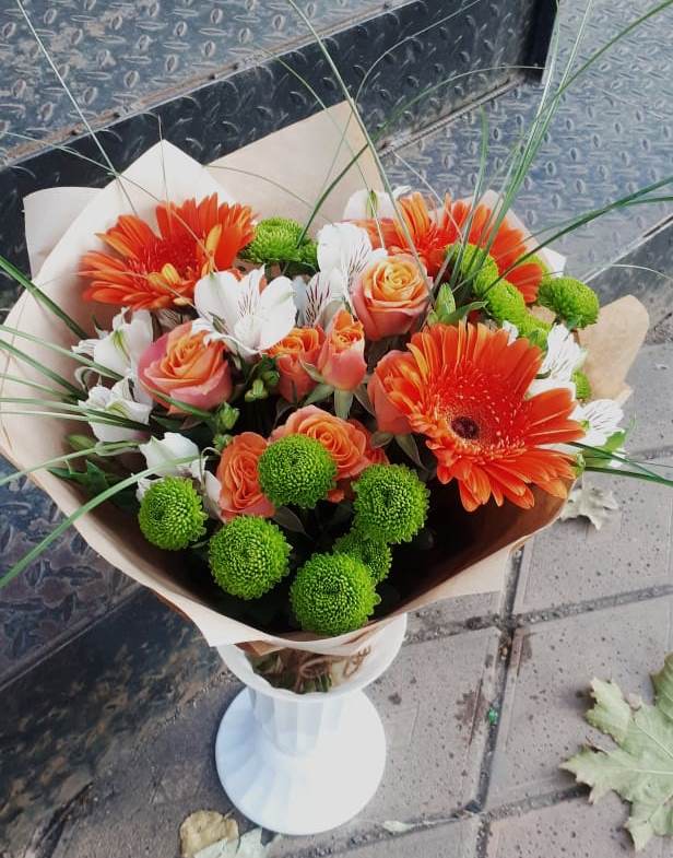 Букет цветов из: Герберы, Хризантемы, Альстромерии и Розы в Юсьва