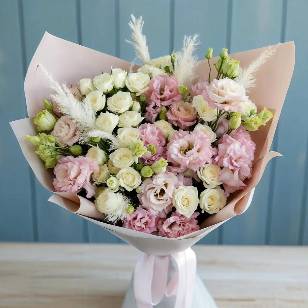 Букет цветов из: Альстромерии и Розы в Юсьва