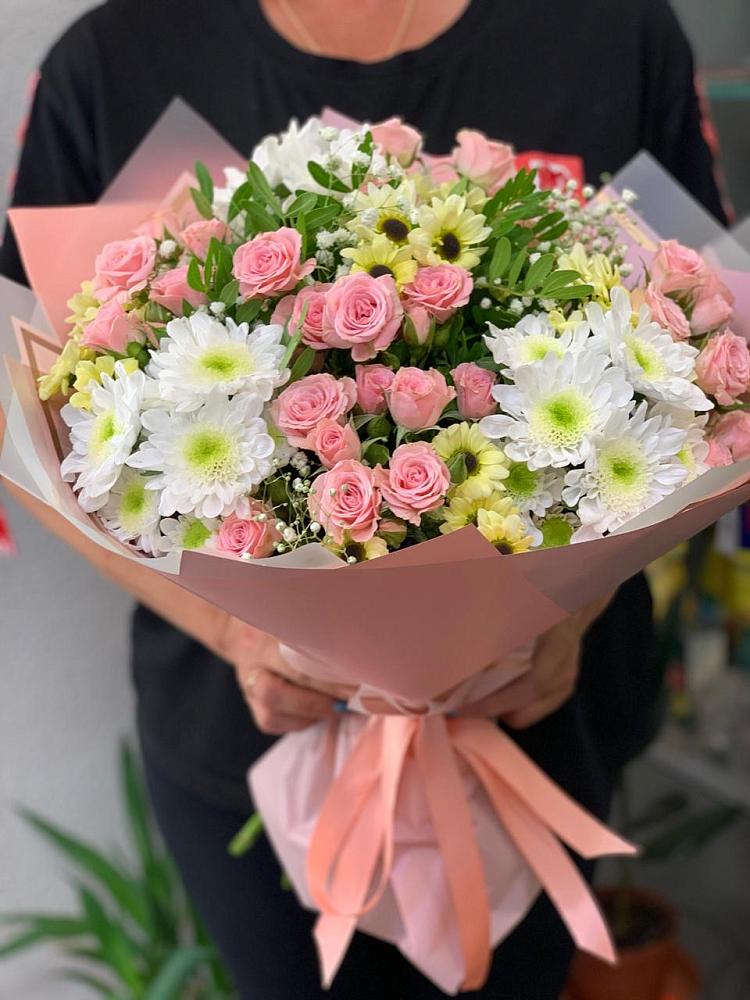 Букет цветов из: Розы и Хризантемы в Юсьва