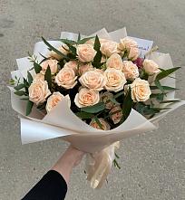 Букет Кремовые розы Латте в Юсьва