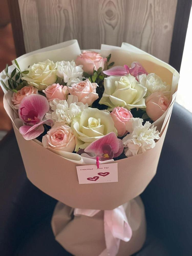 Букет цветов из: Орхидеи, Розы и Гвоздики в Юсьва