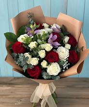 Букет цветов из:  Розы и Альстромерии в Юсьва