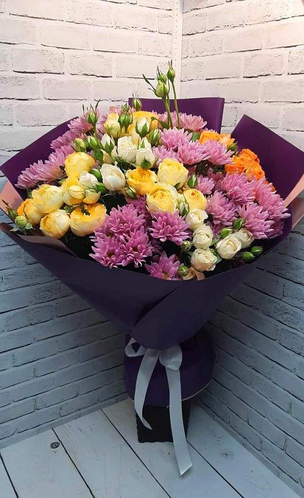Букет цветов из: Хризантемы и Розы в Юсьва