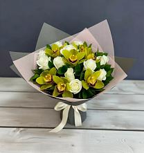 Букет цветов из:  Орхидеи и Розы в Юсьва