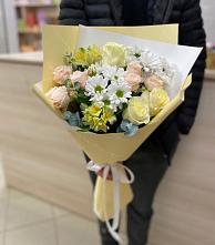 Букет цветов из:  Альстромерии, Розы и Хризантемы в Юсьва