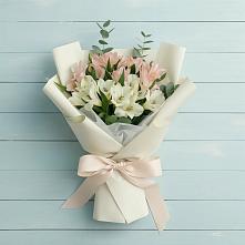 Букет цветов из:  Альстромерии в Юсьва