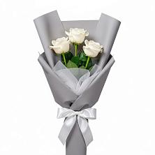 Букет 3 белые розы в Юсьва
