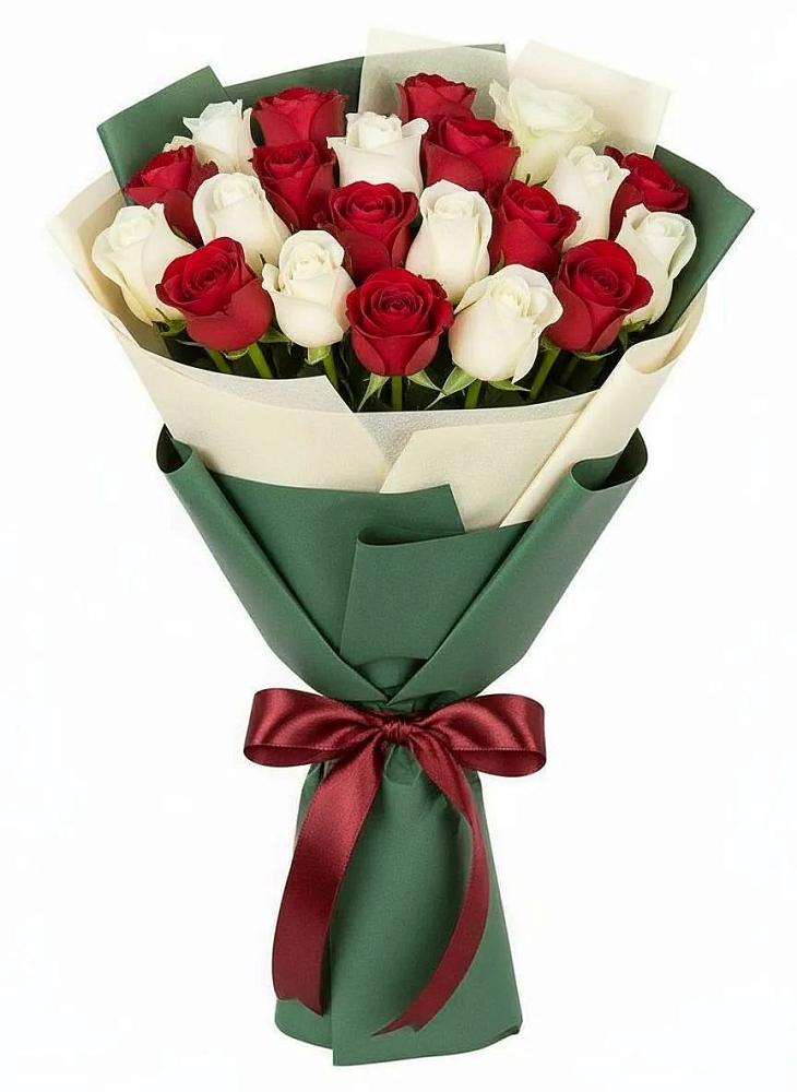 Букет Микс из красных и белых роз в Юсьва