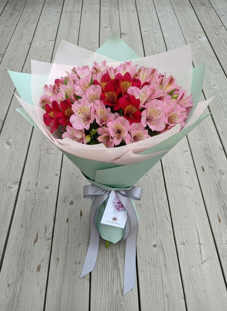 Букет цветов из: Альстромерии в Юсьва