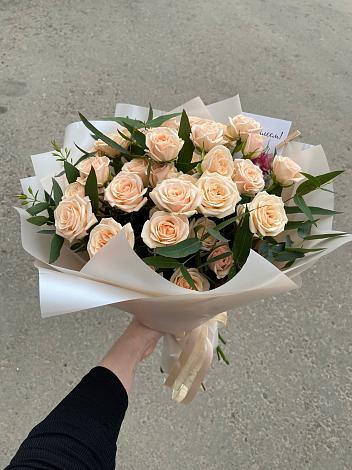 Букет Кремовые розы Латте в Юсьва