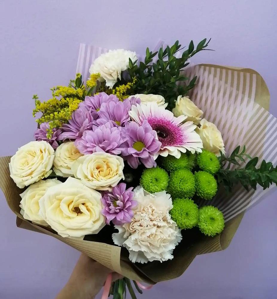 Букет цветов из: Хризантемы, Розы, Гвоздики и Герберы в Юсьва